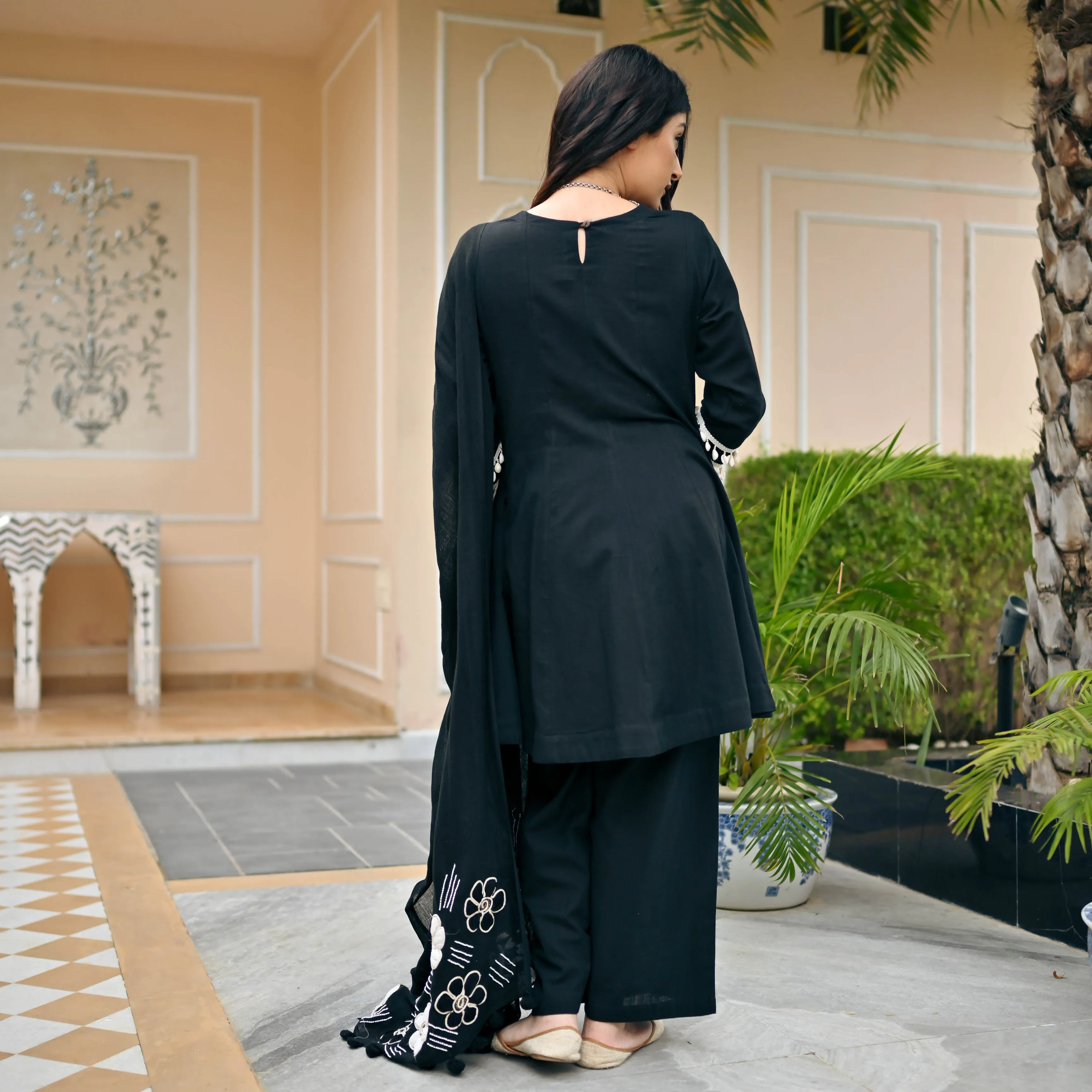 Bunaai Black Noir Suit & Embroidered Dupatta