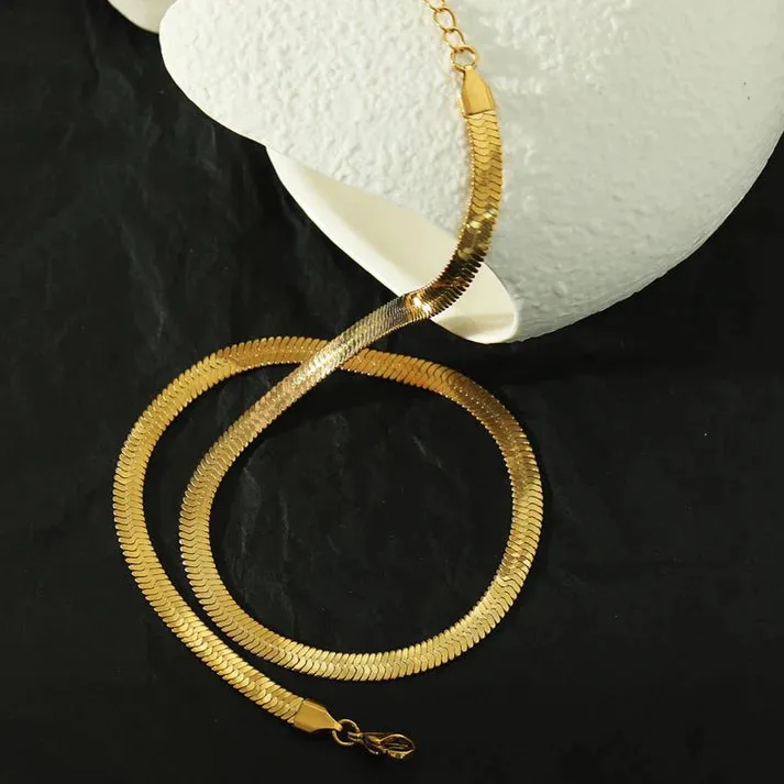 HACKNEY NINE // ISABELLA NECKLACE