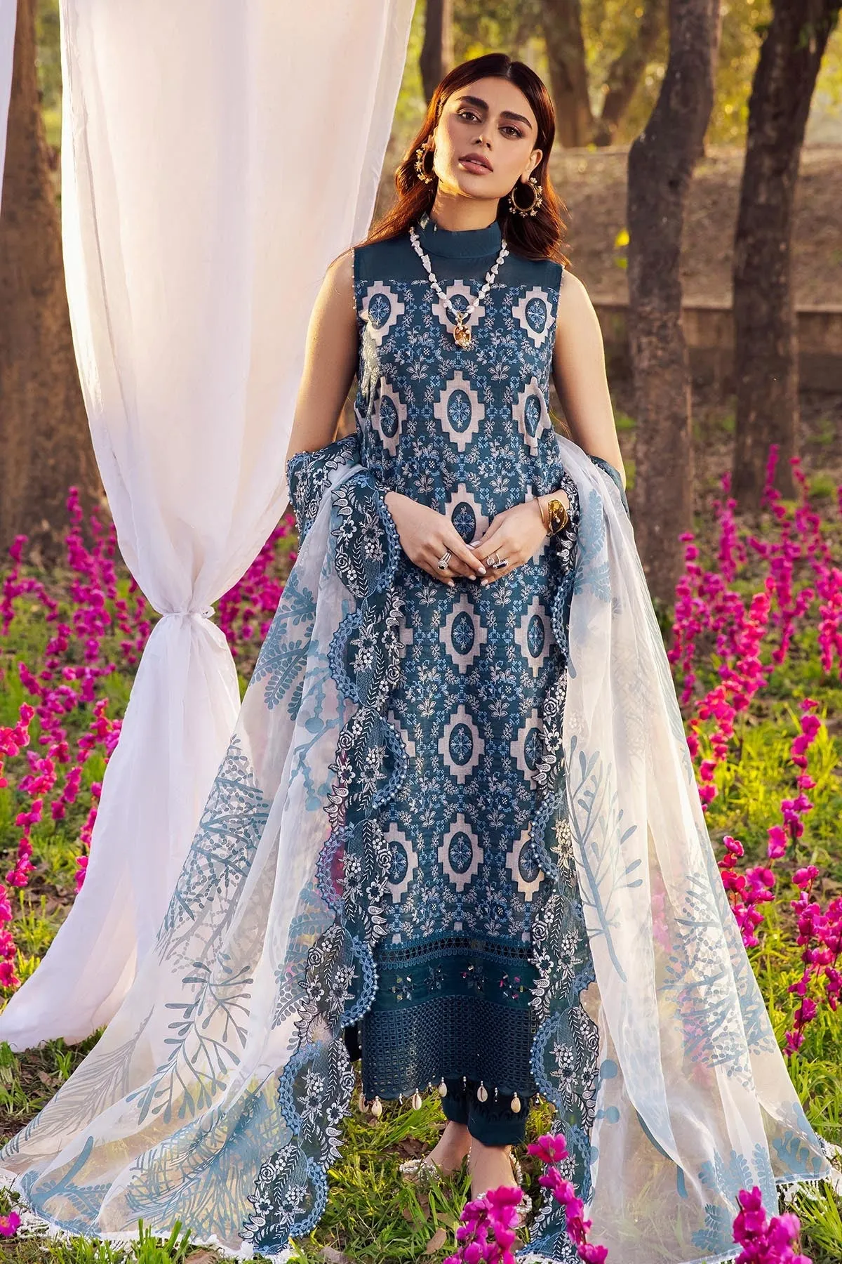Nureh Exclusive Luxury Lawn Collection – BABY BREATH